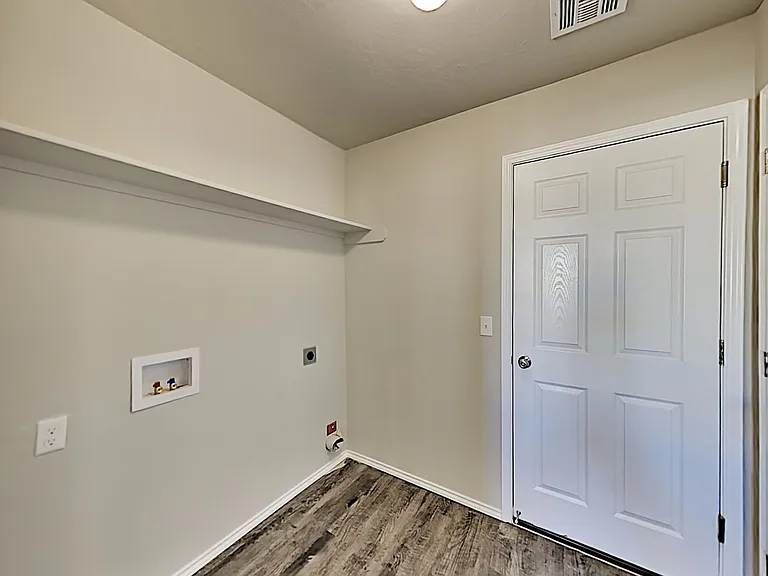 1928 Timber Dale Dr — Photo 18