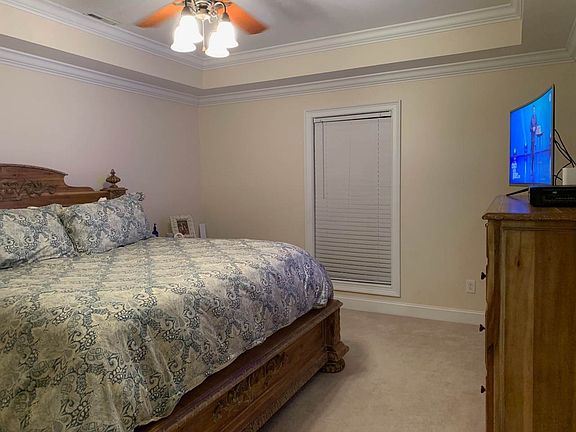 5th image of 122 Chittomwood Dr