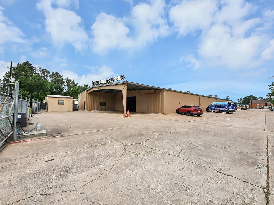 1st image of 10814 Woodedge Dr