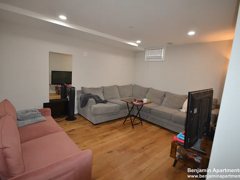 14 Mount Hood Rd #20 — Photo 16