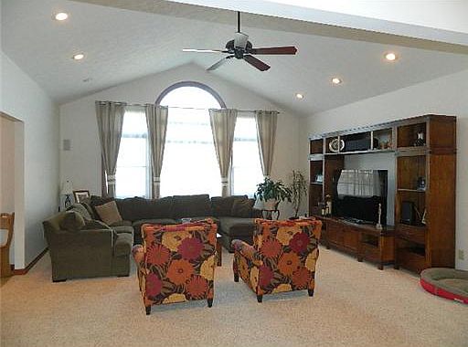 5th image of 1246 Erie Ct