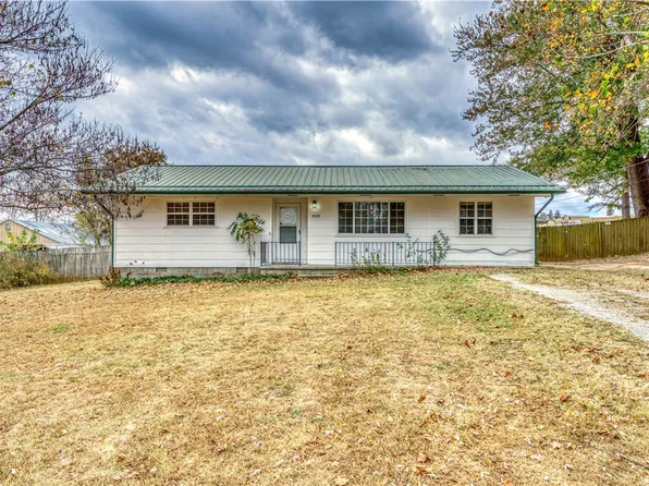 5410 Eastwood Dr, Harrison, AR 72601