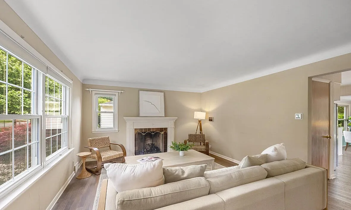 3 bed, 1905 sqft, $2,800 — Photo 4