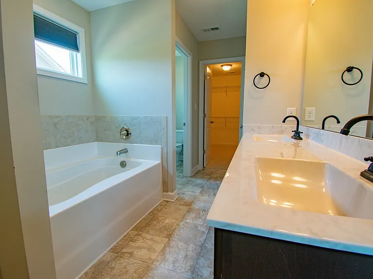 2220 Oldenburg Ln — Photo 21