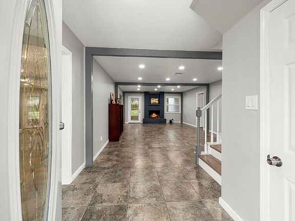 2nd image of 6518 Craigway Rd