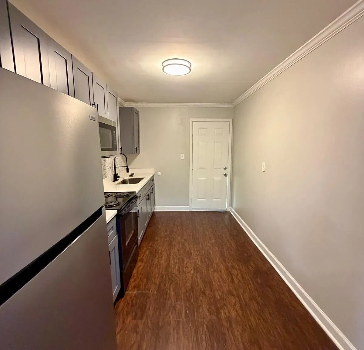 2 bed, 1.0 bath, 1274 sqft, $1,750 — Photo 4