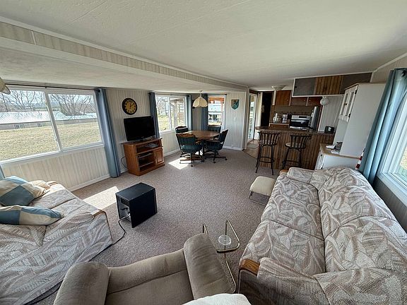 4th image of 176 Cactus Ln