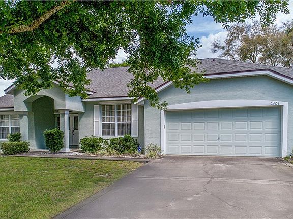 3rd image of 2401 Gables Dr