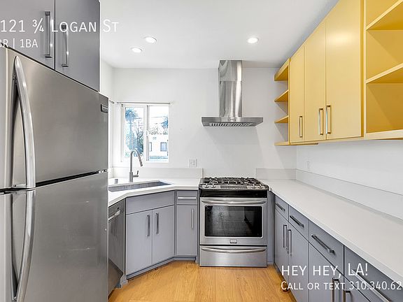 4th image of 1121 Logan St