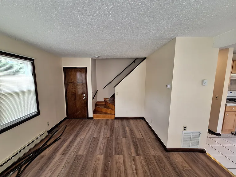 91 N Main St — Photo 6
