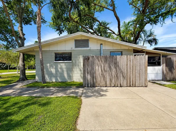 10571 66th Ave APT 1, Seminole, FL 33772