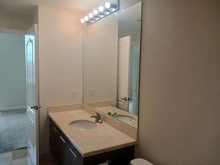 410 Evernia St #720 — Photo 13