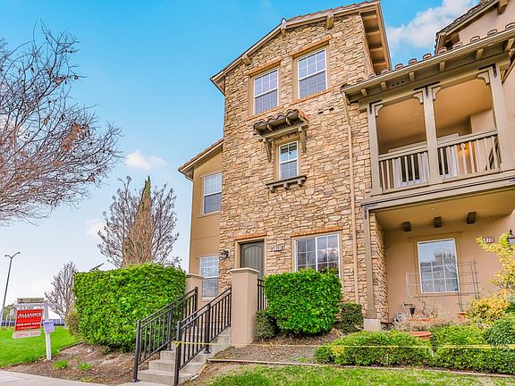 2nd image of 5981 Tan Oak Dr