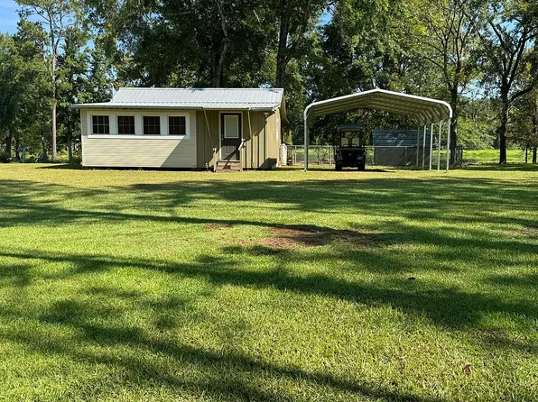 1465 Beach Rd, Camden, AL 36726