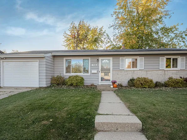 1908 17th AVENUE, Kenosha, WI 53140