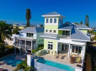 561 Palermo Cir, Fort Myers Beach, FL 33931