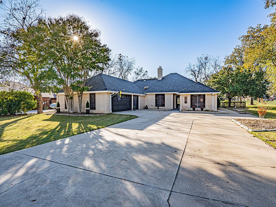 1st image of 9000 Woodlawn Dr