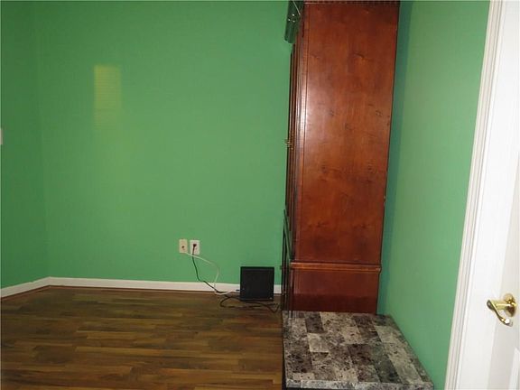 5th image of 7416 Glenwick Blvd