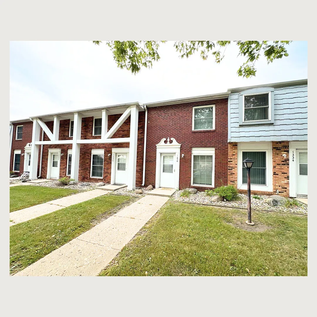 Building Photo - 1302 Grand Plaza Dr