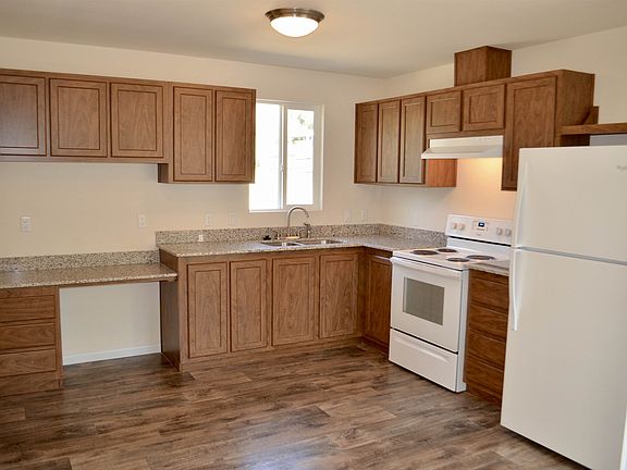 3rd image of 1006 Tuolumne Ave