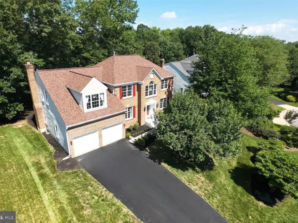 13123 Willow Edge Ct, Clifton, VA 20124