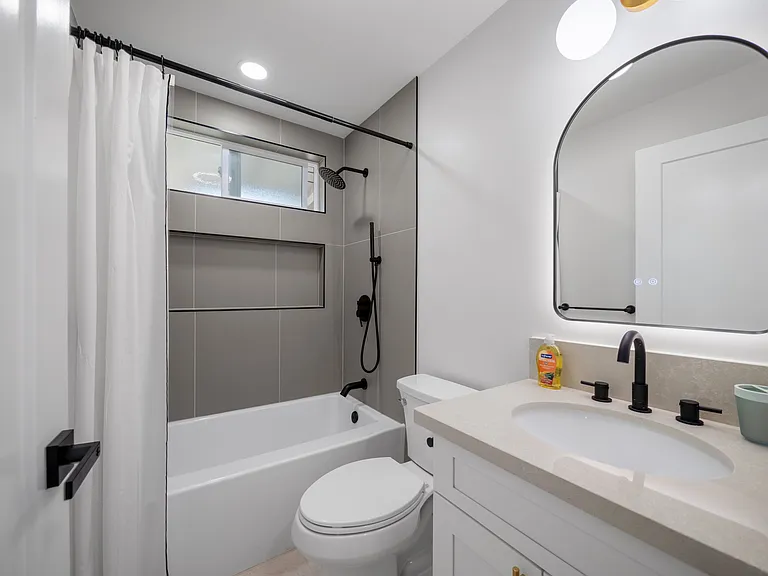 338 Kalama St #D — Photo 29