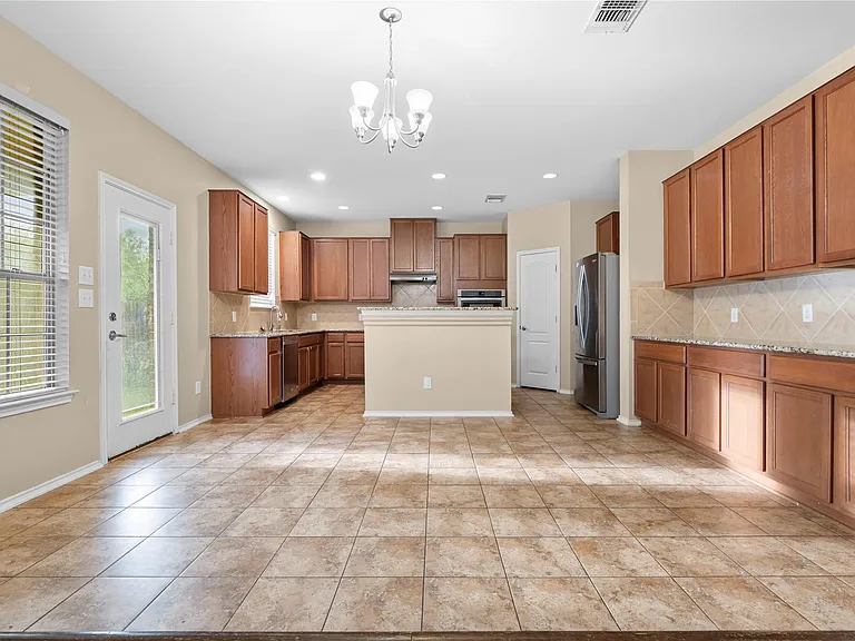 14308 Lake Victor Dr — Photo 4