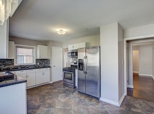 5640 N Lydell Ave, Whitefish Bay, WI 53217