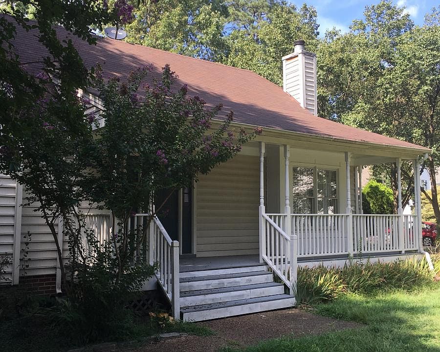 1st image of 813 Lancaster Ln
