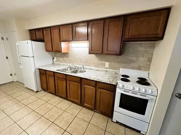 4760 Dorr St #52, Toledo, OH 43615