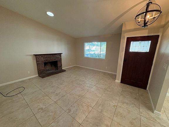 5th image of 2661 Yuma Cir