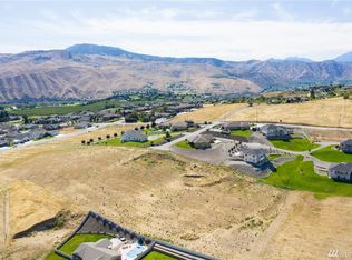 104 Samantha Ln, Wenatchee, WA 98801