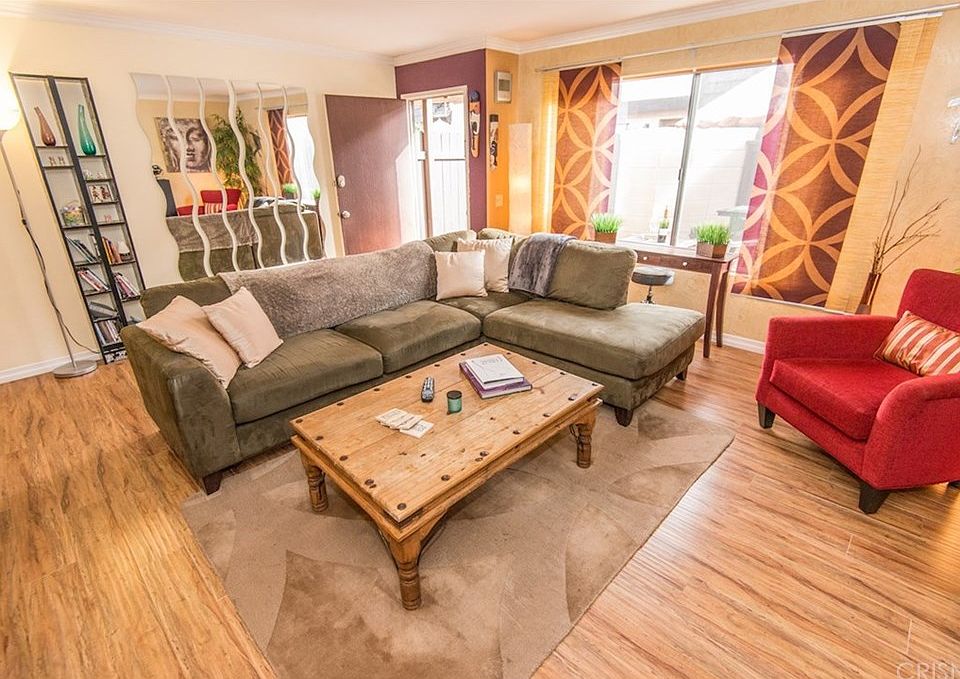 1st image of 5465 Newcastle Ave APT 4