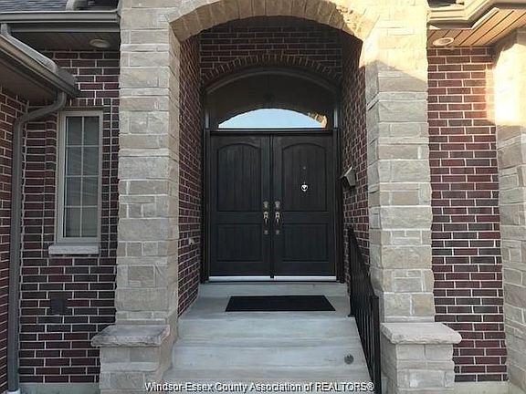 2nd image of 495 Huron St