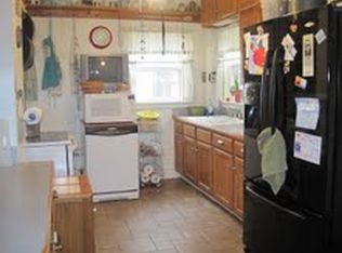 828 Pennsylvania Ave, Holton, KS 66436