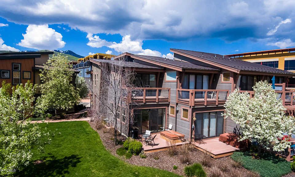 1st image of 6322 N Park Ln N #6