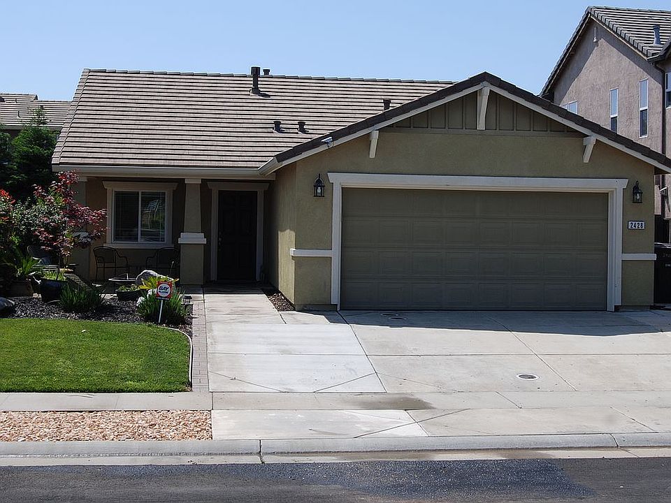 1st image of 2428 Kinsella Way