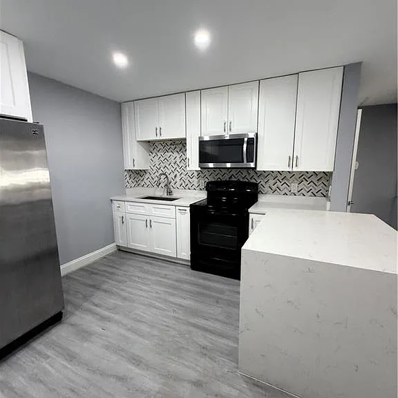 4375 Golden Gate Pkwy — Photo 4