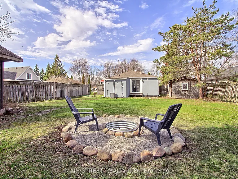 127 Woodfield Dr N — Photo 11
