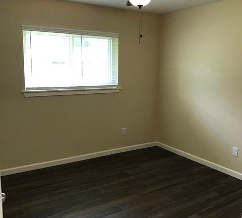 5th image of 1301 Highland Dr
