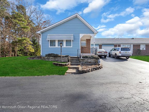 4th image of 31D Salem Drive #D