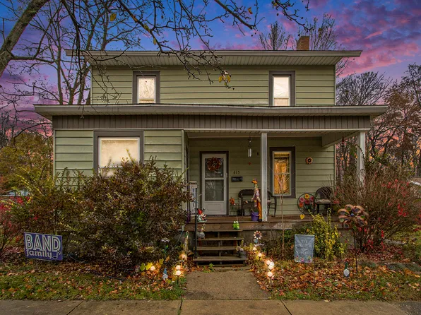 615 Pealer St, Three Rivers, MI 49093