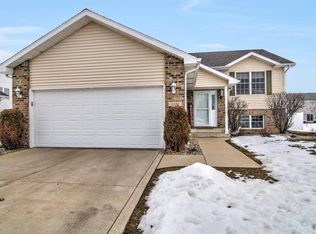 12739 Washington St, Crown Point, IN 46307