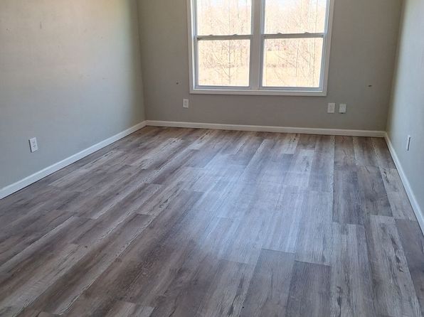 River Run Apartments 152, 152 River St #8, Clay City, KY 40312
