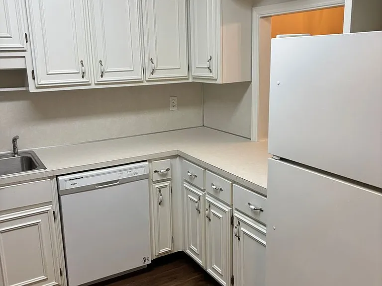 6313 Olde Towne Dr — Photo 3
