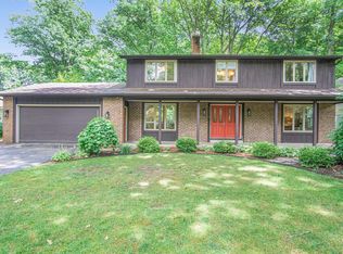2376 Sunset Bluff Dr, Holland, MI 49424