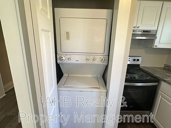 4th image of 511 Cummings St APT B