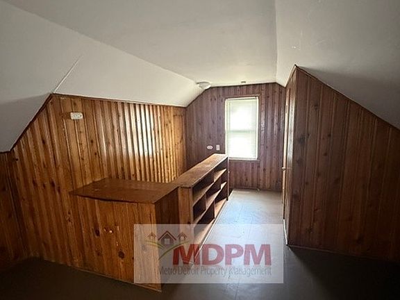4th image of 11366 Ward Ave