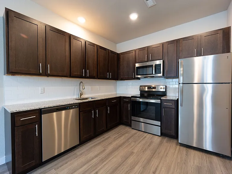 257 E Township St — Photo 31