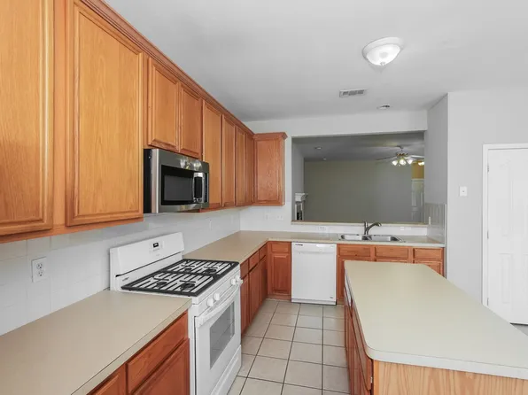 2908 Bourbon St, Fort Worth, TX 76123